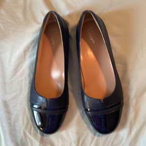 10.5W New navy blue flats by Peerage